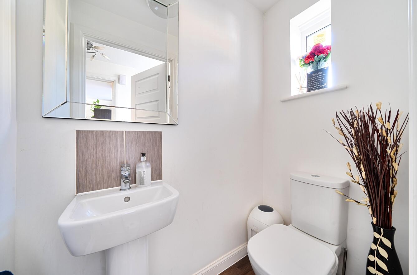 Cae Morfa, Neath, SA10 6EH